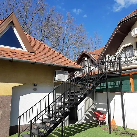 Guest house Hullam