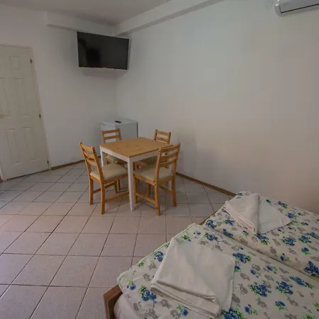 Guest house Hullam