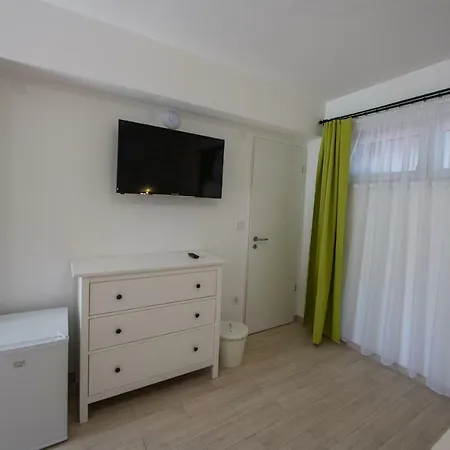 Hullam Guest house Siofok